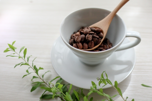 白いマグカップ